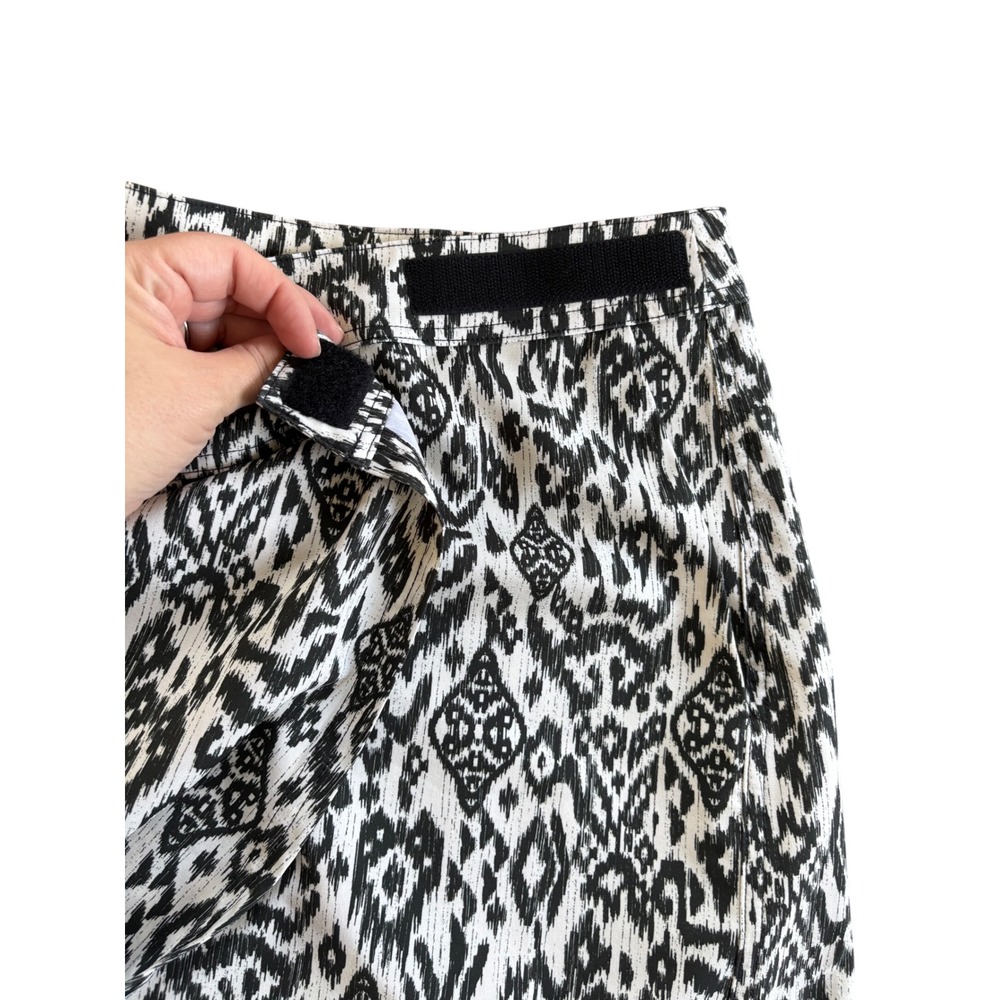 RipSkirt Hawaii Women XL Black White Ikat Print Wrap Athletic Skirt Quick Dry - Picture 2 of 5